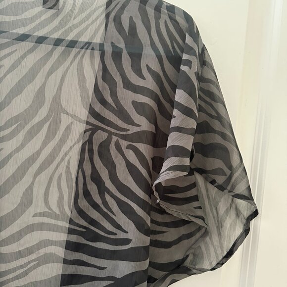 Betsey Johnson Gray Black Zebra Print Sheer Short Kimono OSFA Y2K Dark Boho - Picture 10 of 13